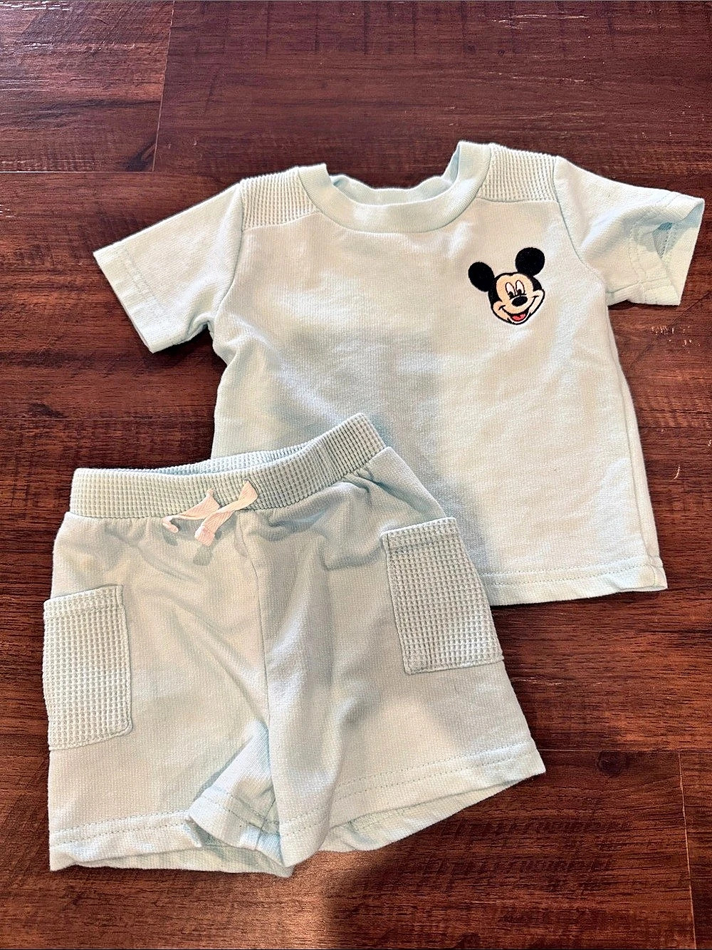 Disney Mickey Mouse Matching Set